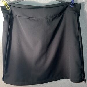 Women's Forest Green Skort EUC